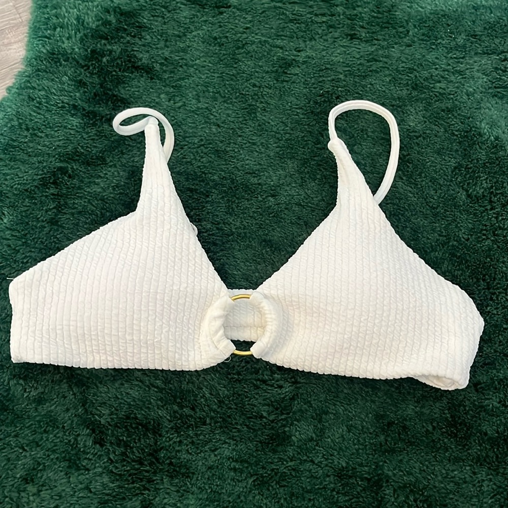 White thick bikini top from target. Size Medium